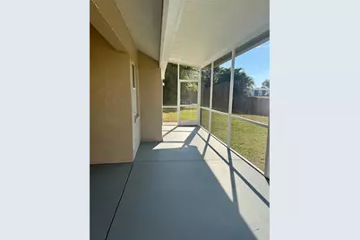 3541 65th Avenue Circle E, Sarasota, FL 34243 - Photo 16