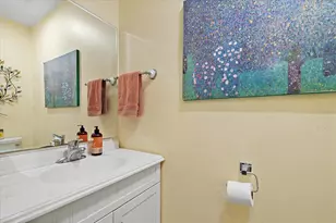 3357 Ramblewood Dr N, Sarasota, FL 34237 - Photo 6