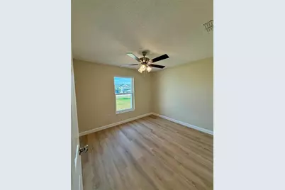 3541 65th Avenue Circle E, Sarasota, FL 34243 - Photo 10