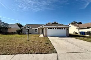 3541 65th Ave Cir E, Sarasota, FL 34243 - Photo 1