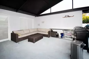 2490 Huffton Cir, Sarasota, FL 34235 - Photo 24