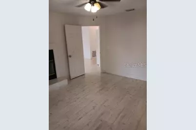 2281 Lockwood Meadows Drive, Sarasota, FL 34234 - Photo 8