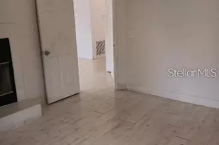 2281 Lockwood Meadows Dr, Sarasota, FL 34234 - Photo 8