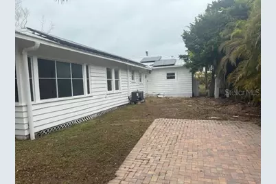 617 Siesta Drive, Sarasota, FL 34242 - Photo 2