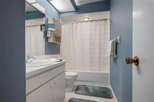 1235 Tallywood Dr, Sarasota, FL 34237 - Photo 28