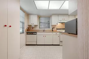 1235 Tallywood Dr, Sarasota, FL 34237 - Photo 18