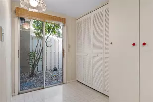 1235 Tallywood Dr, Sarasota, FL 34237 - Photo 16
