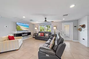 6841 Roxbury Dr, Sarasota, FL 34231 - Photo 6