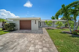 6841 Roxbury Dr, Sarasota, FL 34231 - Photo 34