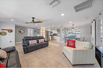 6841 Roxbury Drive, Sarasota, FL 34231 - Photo 8