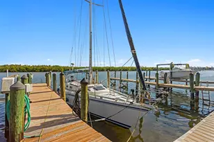 907 Bahia Del Sol Dr, Ruskin, FL 33570 - Photo 32