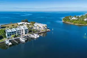 907 Bahia Del Sol Dr, Ruskin, FL 33570 - Photo 4