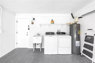 111 Whispering Sands Cir, Sarasota, FL 34242 - Photo 28