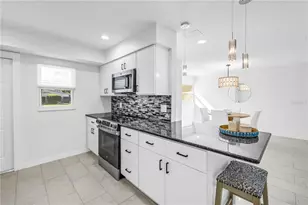 111 Whispering Sands Cir, Sarasota, FL 34242 - Photo 10