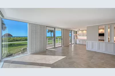 2425 Gulf Of Mexico Drive #1B, Longboat Key, FL 34228 - Photo 4