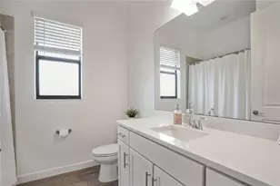 15906 Tradewind Ter, Lakewood Ranch, FL 34211 - Photo 24