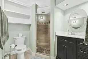 2300 Stickney Point Rd, Sarasota, FL 34231 - Photo 16