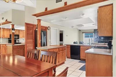 2105 39th Street W, Bradenton, FL 34205 - Photo 14