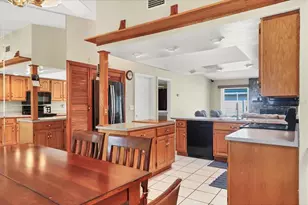 2105 39th St W, Bradenton, FL 34205 - Photo 14