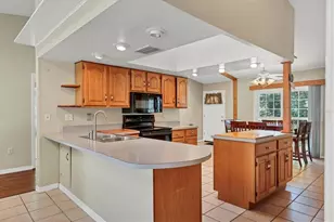 2105 39th St W, Bradenton, FL 34205 - Photo 10