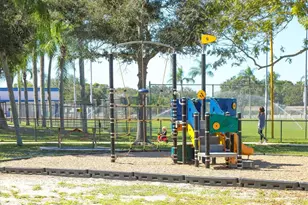 2105 39th St W, Bradenton, FL 34205 - Photo 52