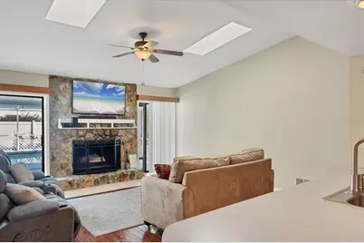 2105 39th Street W, Bradenton, FL 34205 - Photo 18