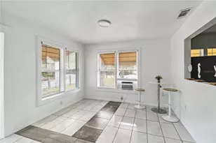 612 5th Ave Dr E, Bradenton, FL 34208 - Photo 6