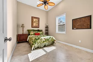 6677 Mandarin Rd, Sarasota, FL 34238 - Photo 22