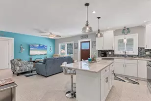 154 Crescent Dr, Anna Maria, FL 34216 - Photo 26