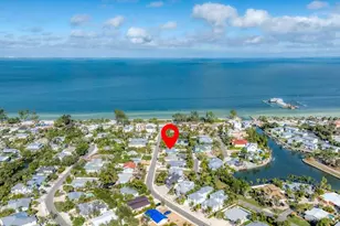 154 Crescent Dr, Anna Maria, FL 34216 - Photo 8