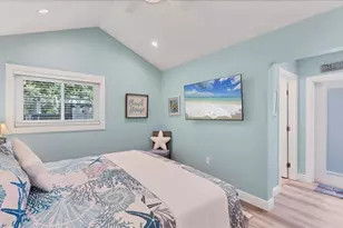 154 Crescent Dr, Anna Maria, FL 34216 - Photo 34