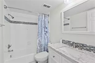 5618 Ashton Lake Dr, Sarasota, FL 34231 - Photo 16