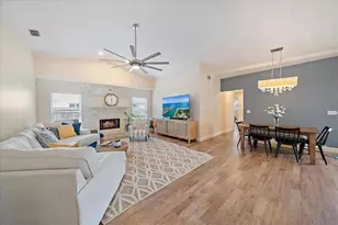 4424 Diamond Cir W, Sarasota, FL 34233 - Photo 8