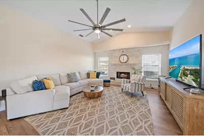 4424 Diamond Circle W, Sarasota, FL 34233 - Photo 6