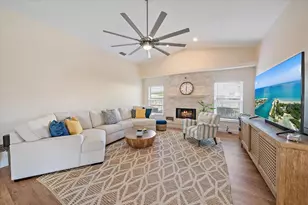 4424 Diamond Cir W, Sarasota, FL 34233 - Photo 6