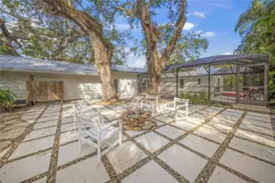 3331 Old Oak Dr, Sarasota, FL 34239 - Photo 38