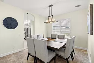 2235 Terracina Dr, Venice, FL 34292 - Photo 12