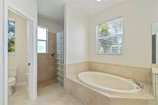 5166 Magnolia Pond Dr, Sarasota, FL 34233 - Photo 24