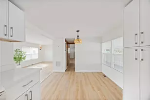 1221 41st Ave E, Ellenton, FL 34222 - Photo 10