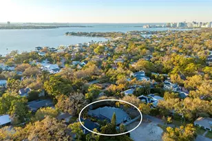 1732 Cunliff Ln, Sarasota, FL 34239 - Photo 2