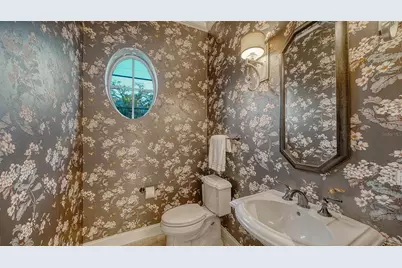 1732 Cunliff Lane, Sarasota, FL 34239 - Photo 38