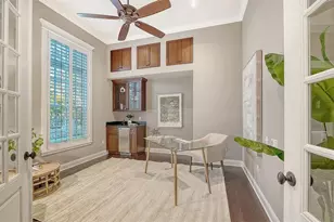 1732 Cunliff Ln, Sarasota, FL 34239 - Photo 16