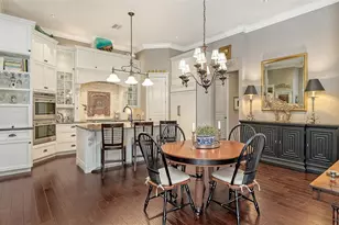 1732 Cunliff Ln, Sarasota, FL 34239 - Photo 12