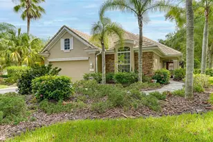 6715 Pebble Beach Way, Lakewood Ranch, FL 34202 - Photo 2
