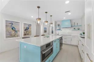 1750 Benjamin Franklin Dr, Sarasota, FL 34236 - Photo 8