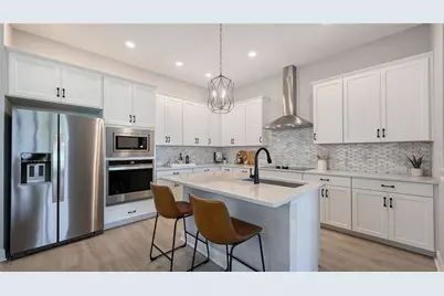 2604 Wirts Court, Sarasota, FL 34237 - Photo 10