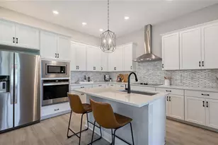 2604 Wirts Ct, Sarasota, FL 34237 - Photo 10