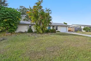 580 Skylark Ln NW, Port Charlotte, FL 33952 - Photo 2