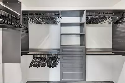 7335 34th Court E, Sarasota, FL 34243 - Photo 14