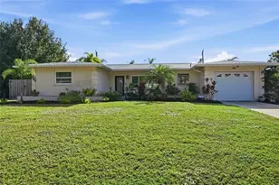 2651 Leafy Ln, Sarasota, FL 34239 - Photo 4